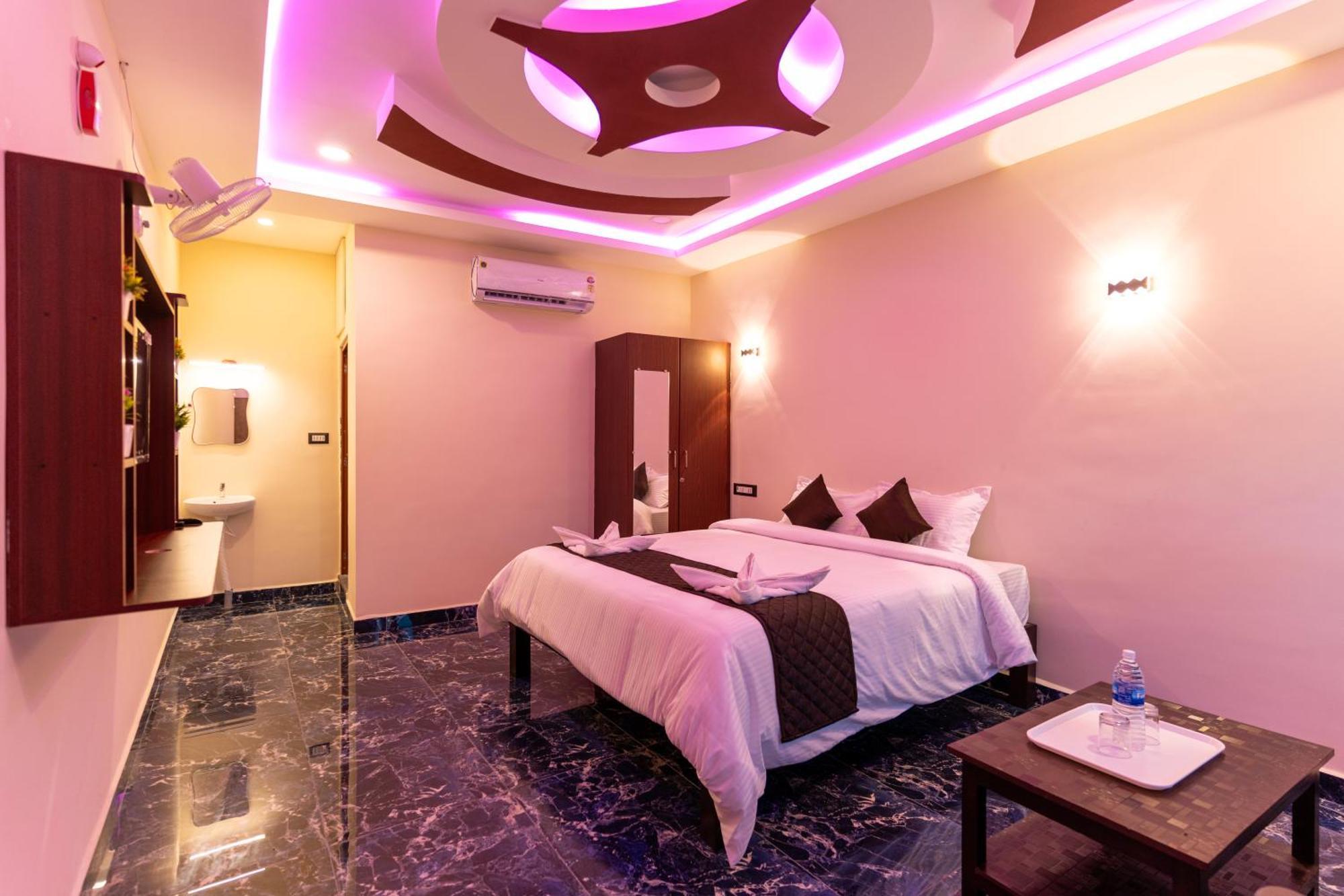 Auro Beach Resort Puducherry Exterior foto