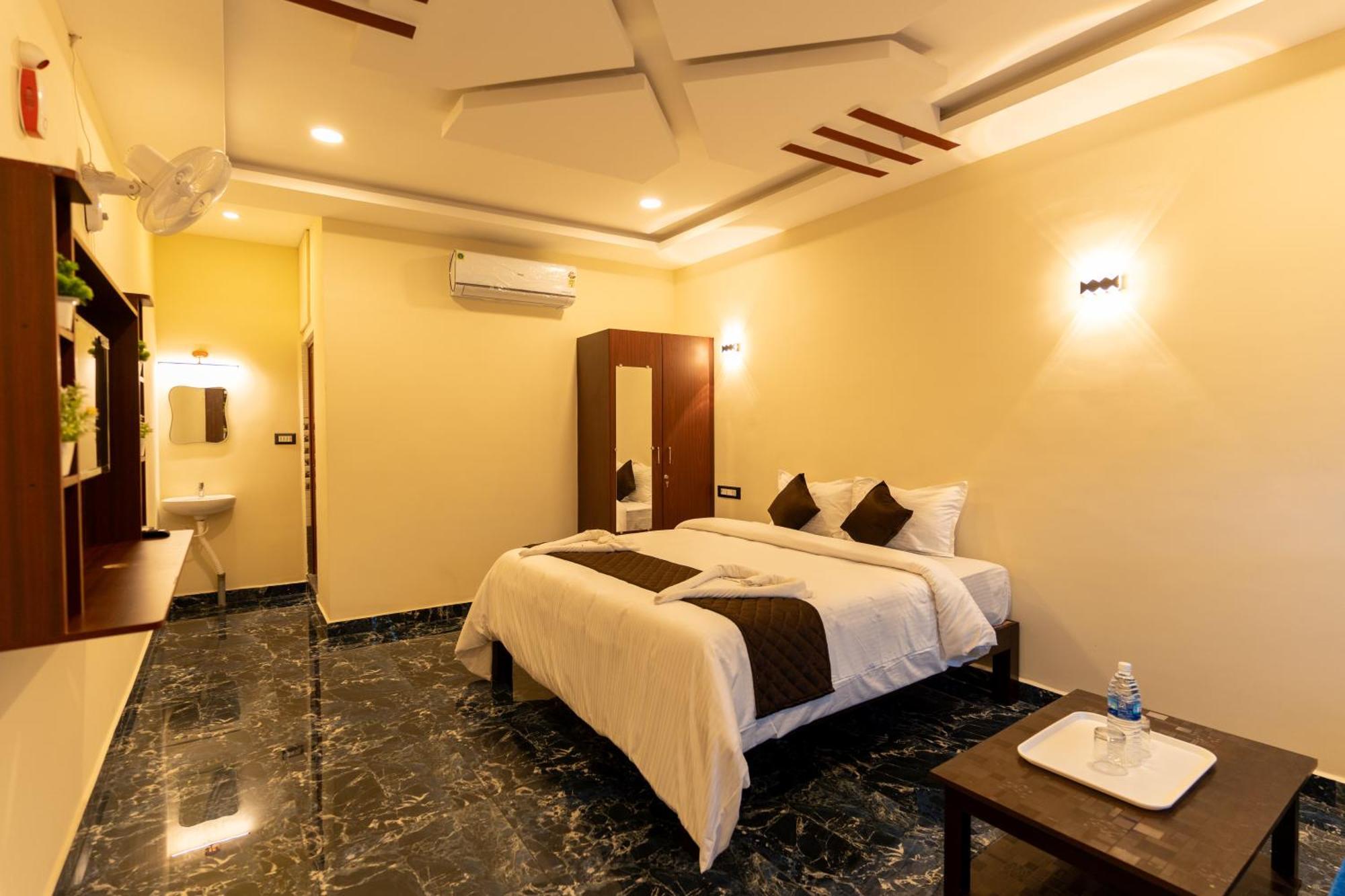 Auro Beach Resort Puducherry Exterior foto